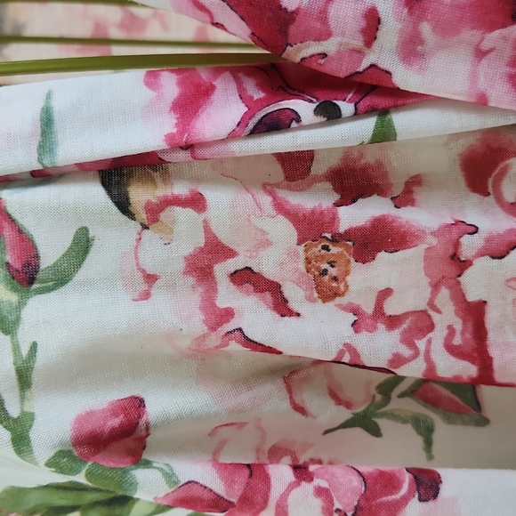 Woman's Robe - Picture 2 of 6